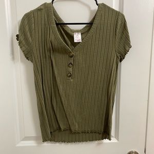Olive green basic top with buttons. Like new. Size large.